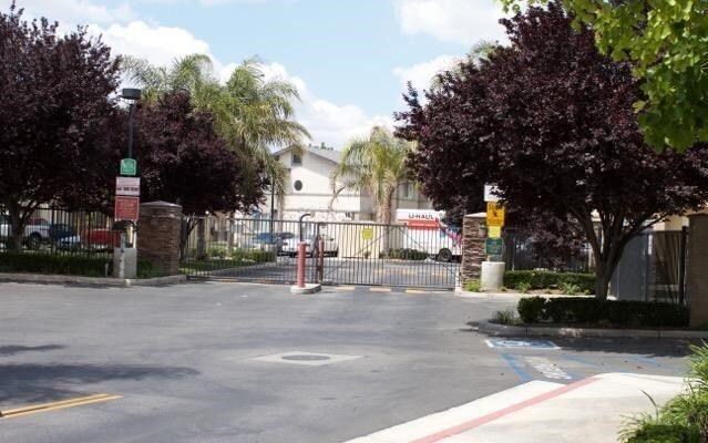 Foto del edificio - 600 Hosking Ave