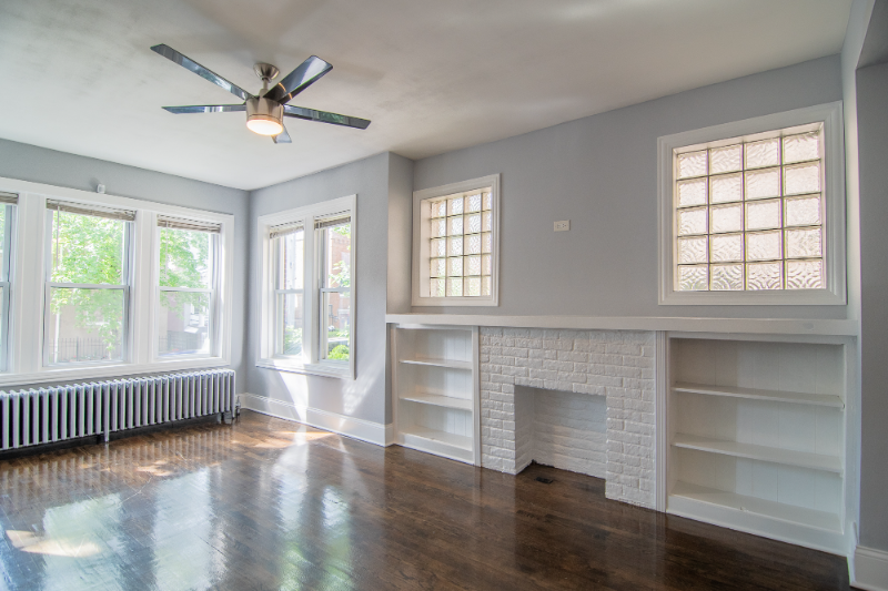 Primary Photo - 3024 N Avers Ave