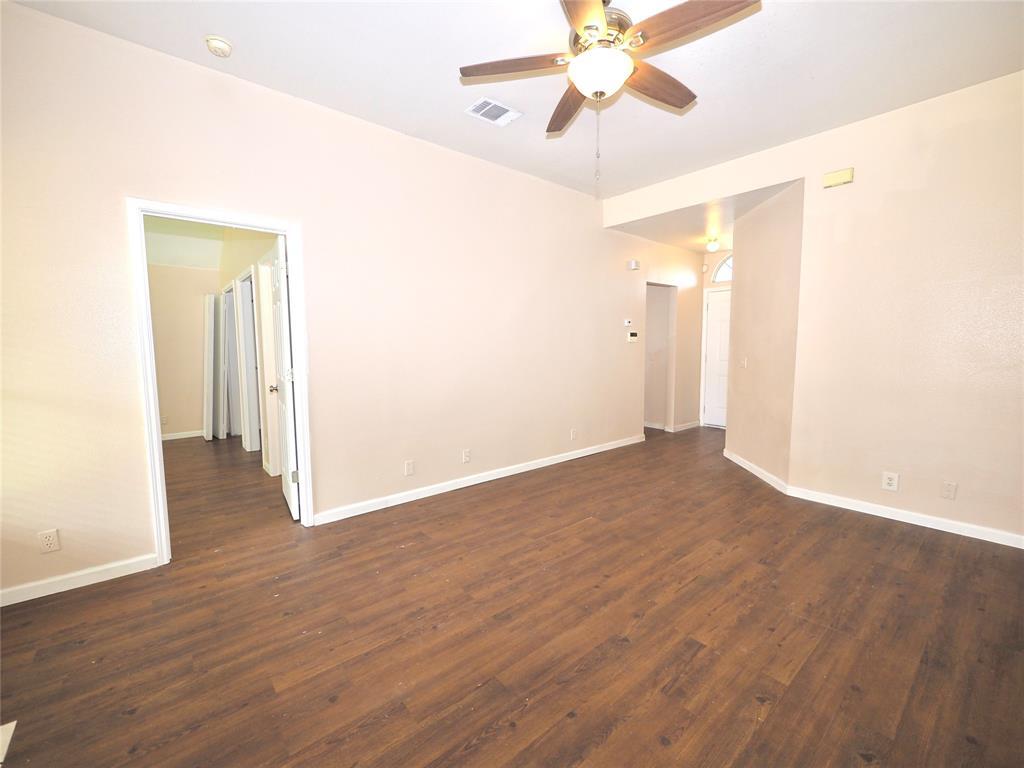 Primary Photo - 321 Juniper Dr