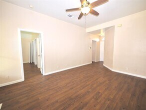 Building Photo - 321 Juniper Dr