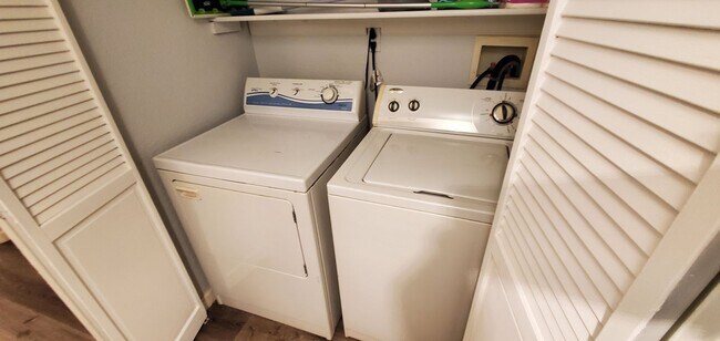 Foto del edificio - 2 Bedroom Condo