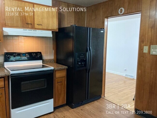 Building Photo - 1218 SE 37th St- 3 BED/1.5 BATH