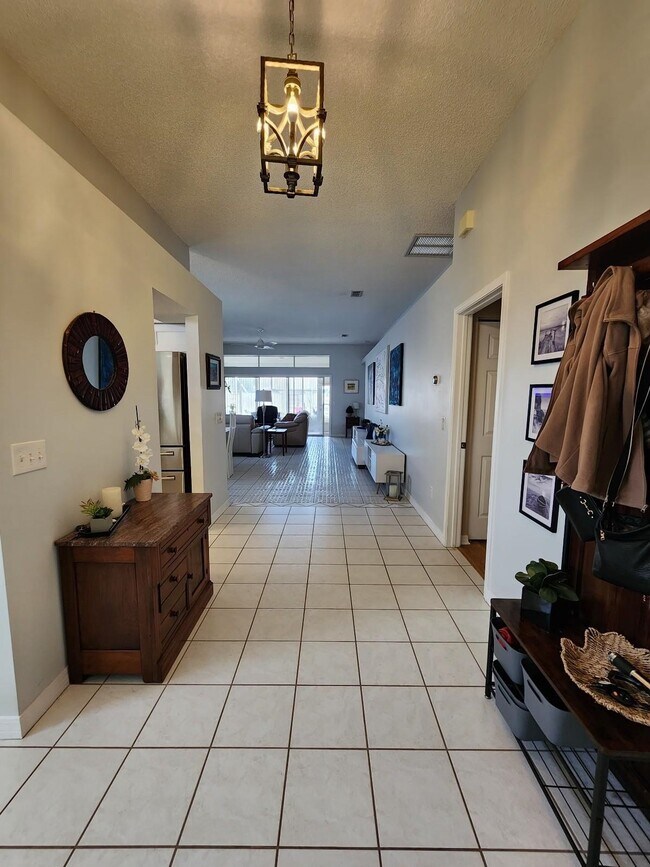 Building Photo - 256 Sea Woods Dr N