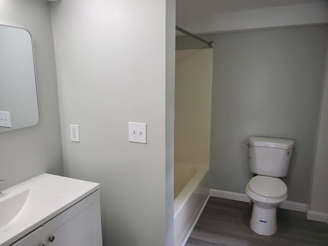 Building Photo - Renovated Upton 4 Bedroom Single Family