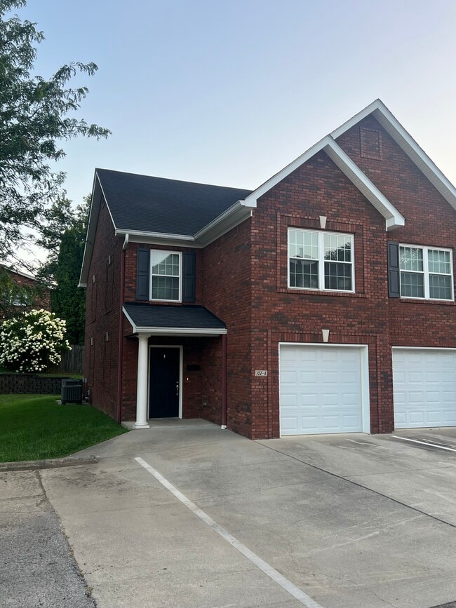 102 Cathedral Mnr