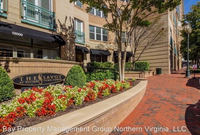 Building Photo - 1 br, 1 bath House - 12000 MARKET STREET #215