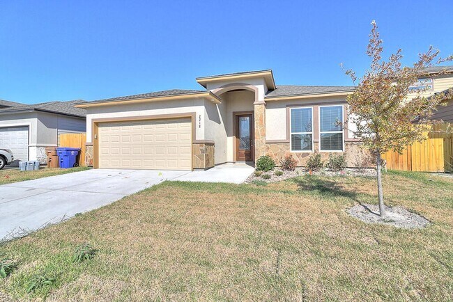 Foto del edificio - 2218 Cuarzo - 4/bed 2/bath - $2495/month