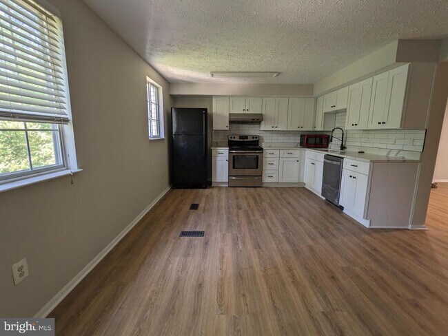 Foto del edificio - 2996 Paddock Wood Ct