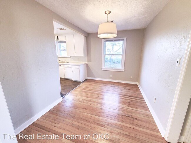 Building Photo - 2 br, 1 bath House - 3205 NW 31st St