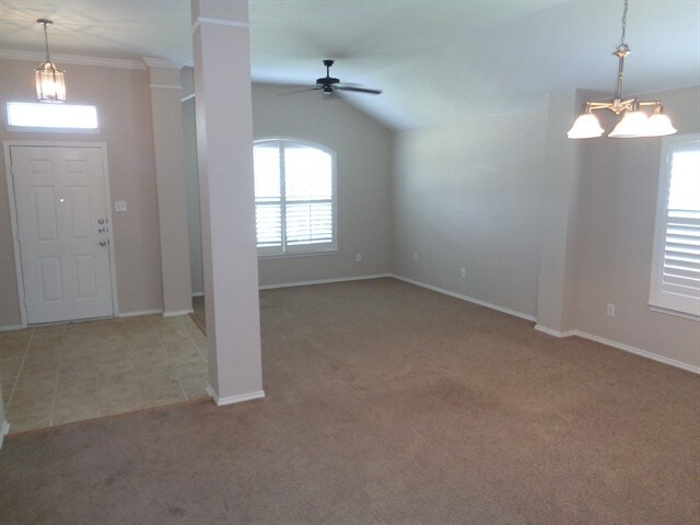 Foto del edificio - 401 Fireberry Dr