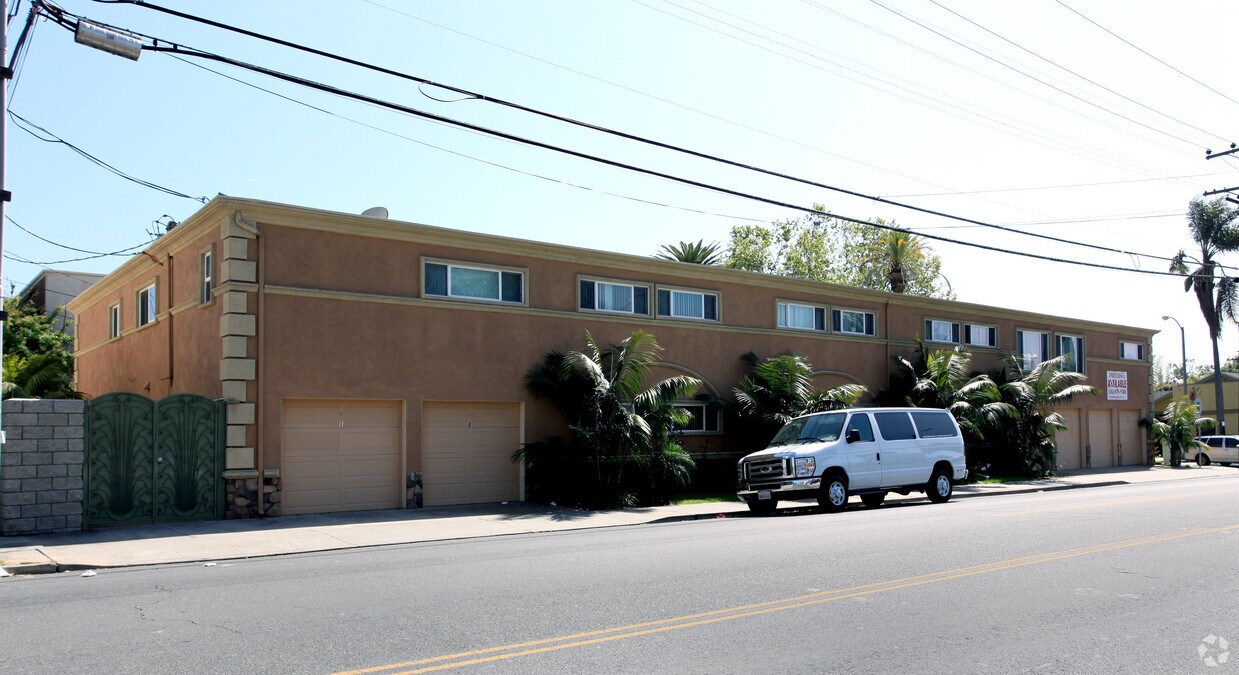 Foto del edificio - 394 Coronado Ave