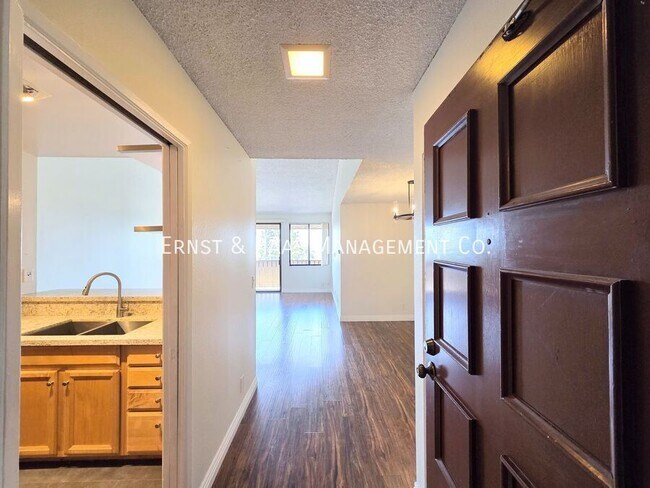 Foto del edificio - 4170 Elm Ave