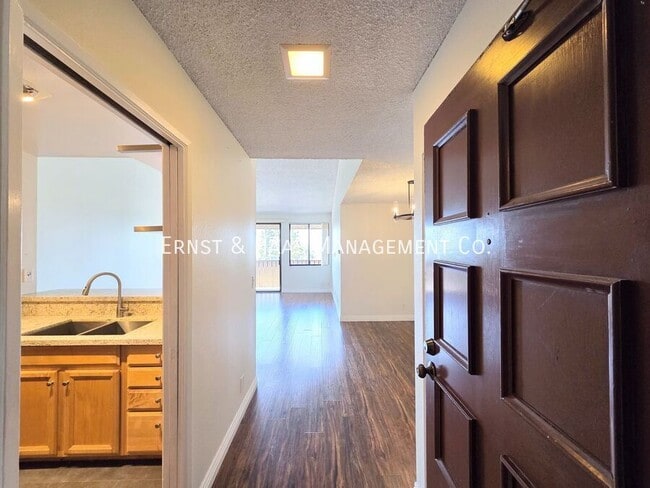 Building Photo - 4170 Elm Ave