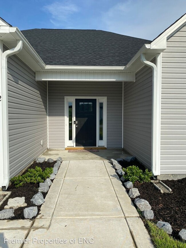Building Photo - 3 br, 2 bath House - 112 Village Creek Drive