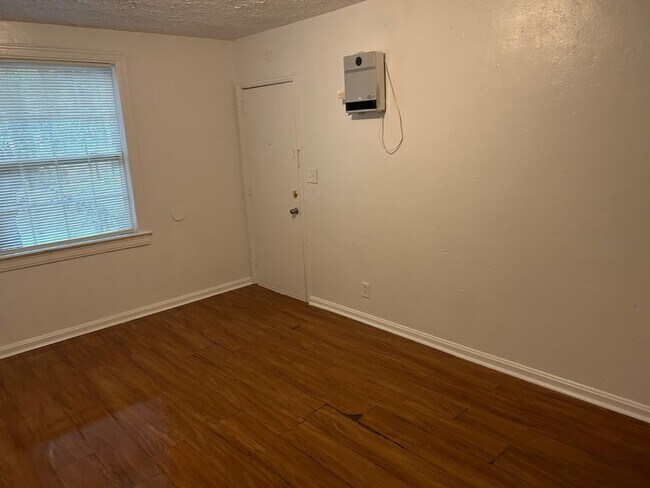 Foto del edificio - 3730 Lehigh St