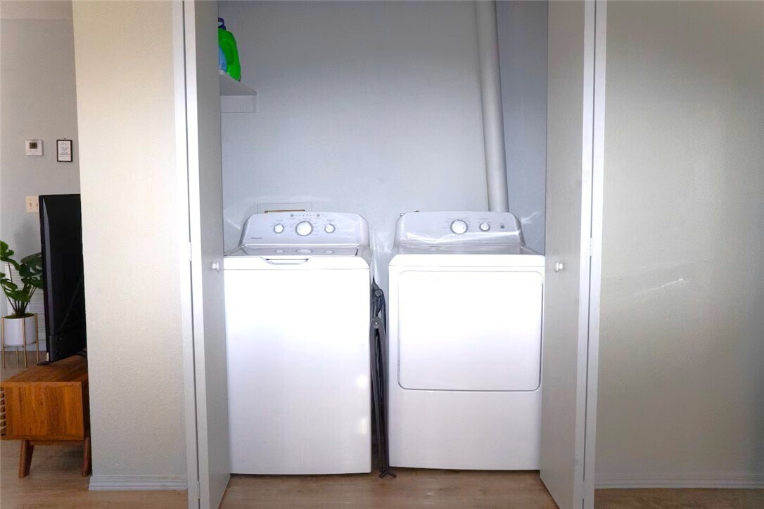 Building Photo - 502 SE B St