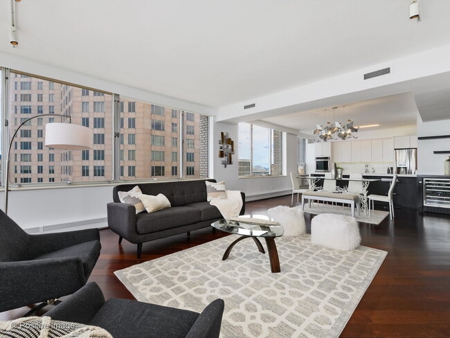 Building Photo - 1000 N Lake Shore Dr