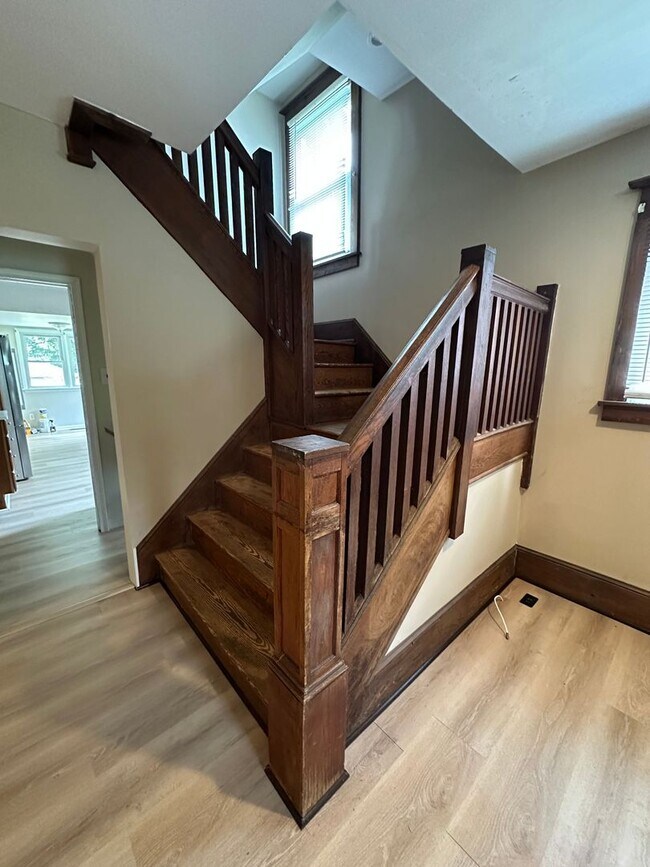 Foto del edificio - Well maintained 4 bedroom 2 bathroom home