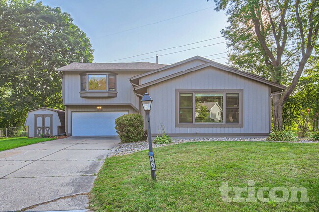 Foto del edificio - 1916 Lamplight Dr