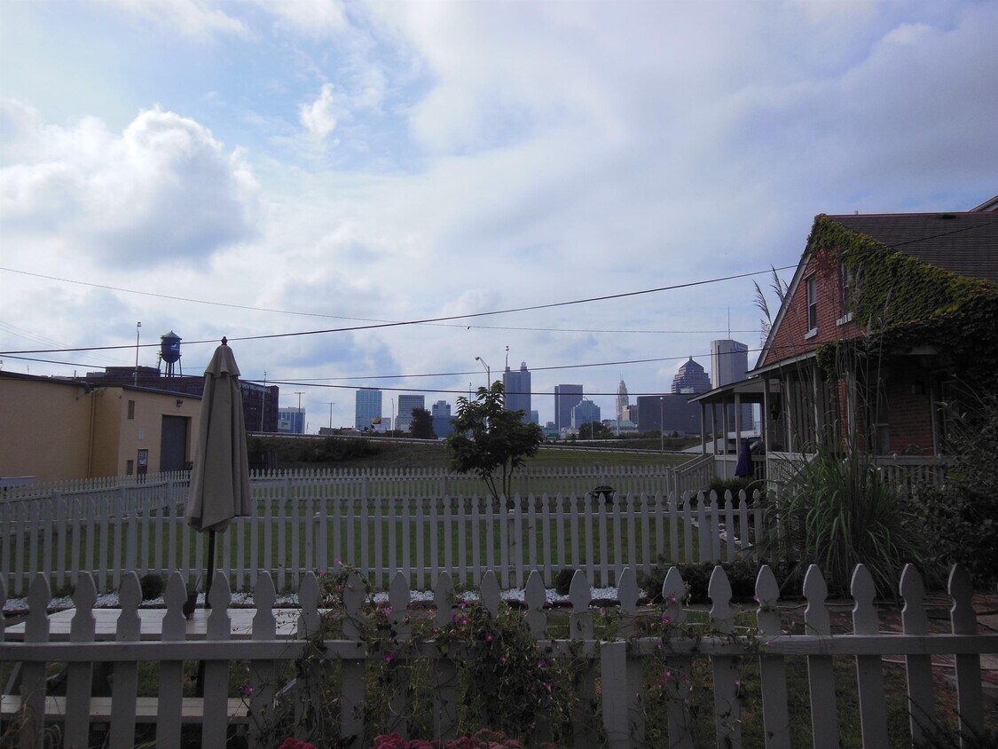 Foto principal - 680 Hamlet St
