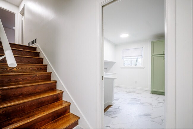 Foto del edificio - 2692 Whites Mill Ct