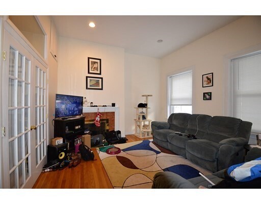 Foto del edificio - 1695 Beacon St