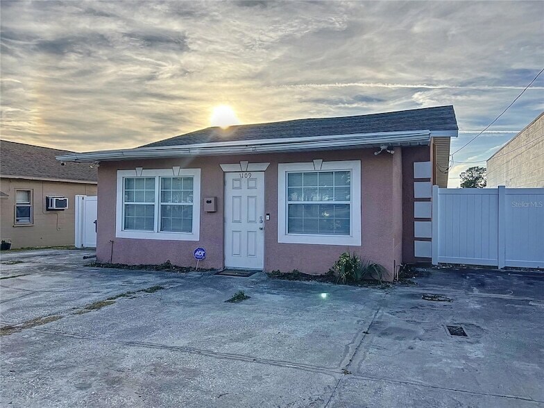 Foto principal - 1109 5th St SW
