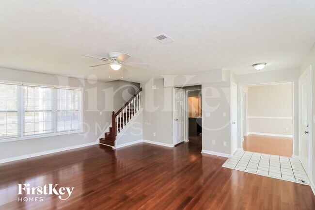 Foto del edificio - 3583 Saddlebrook Dr