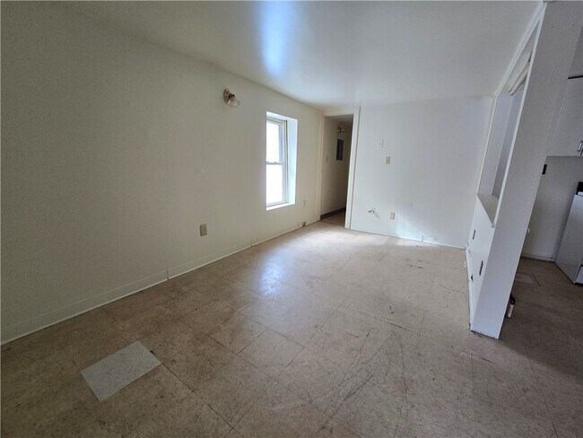 Foto del edificio - 130 E Elisha St