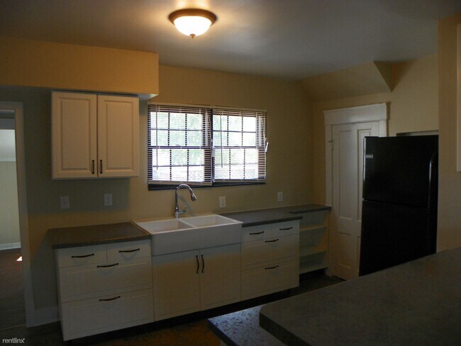 Foto del edificio - 3 br, 2 bath House - 712 40th Avenue N