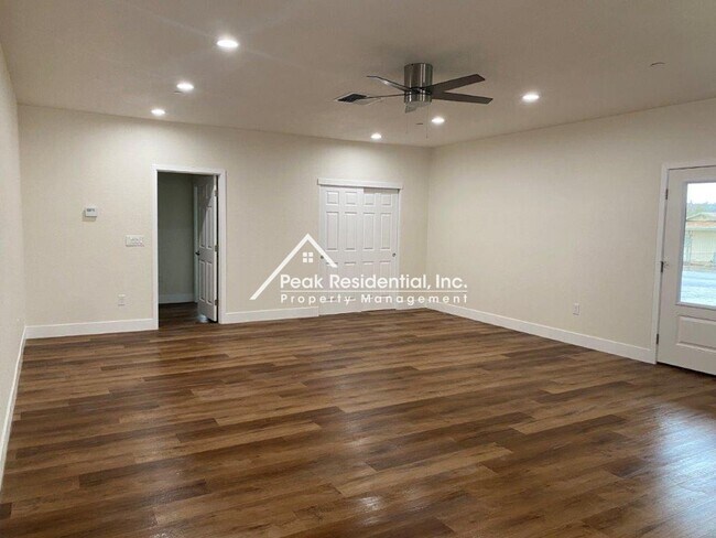 Building Photo - 3 br, 2 bath House - 9350 Bush St