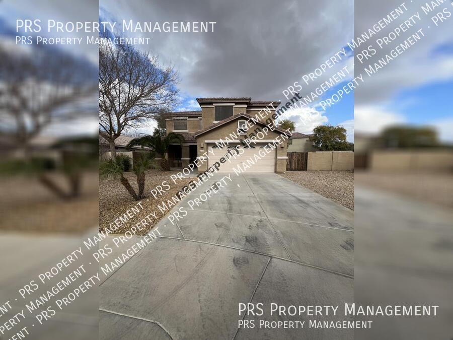 Foto principal - Large Home Newly Posted!