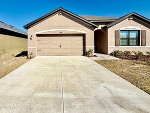 Building Photo - 388 Coyote Dr