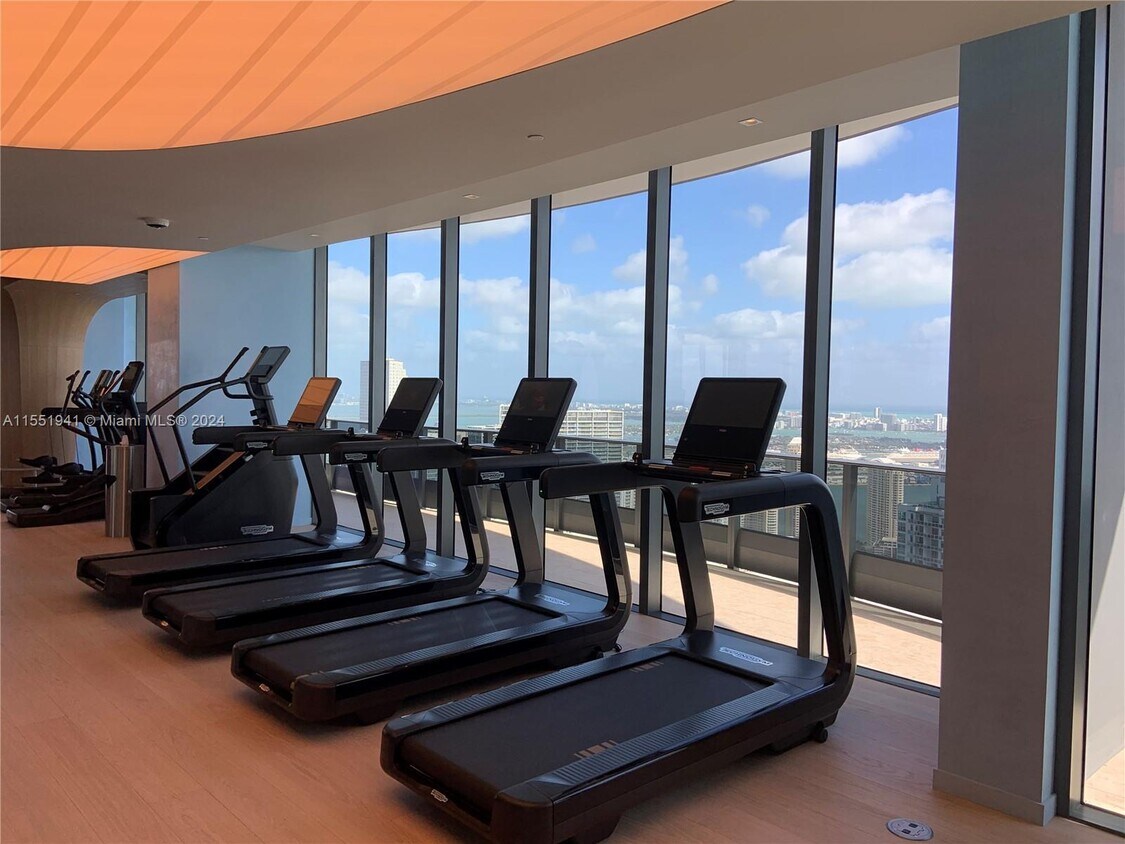 Foto principal - 1000 Brickell Plz