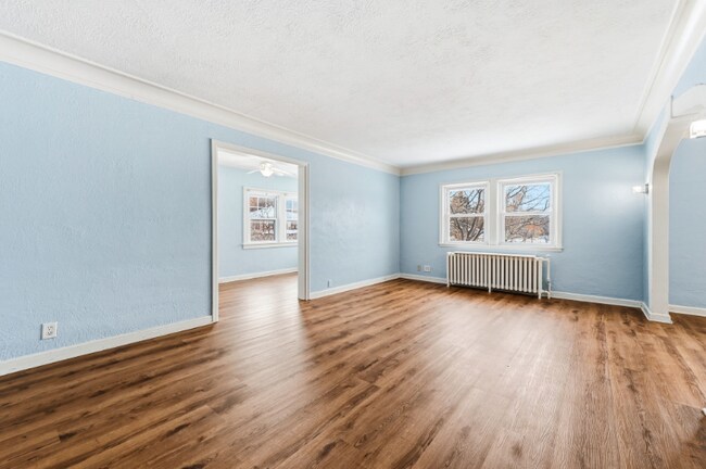 Building Photo - 3611 N Washburn Ave