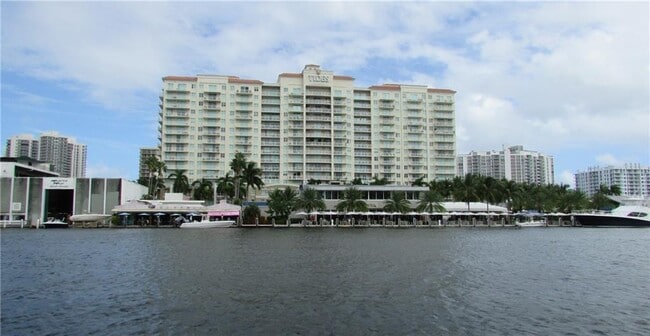 Foto del edificio - 3020 NE 32nd Ave