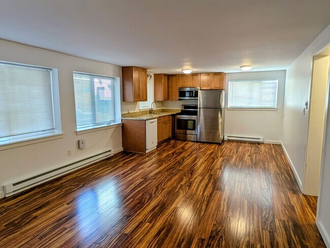 Foto del edificio - Spacious Rambler Townhome with Bonus room