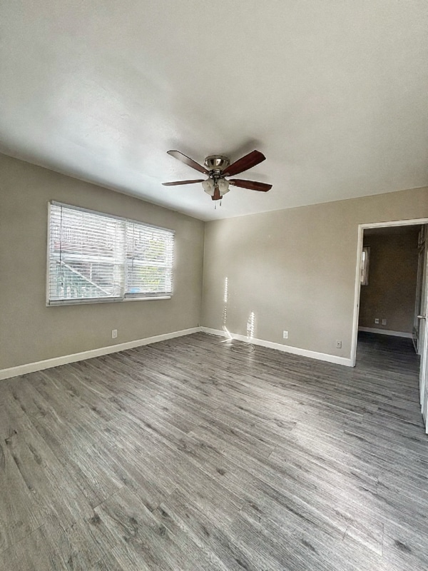 Building Photo - 824 S Flower St