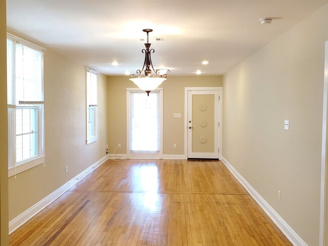 Foto del edificio - 4904 Laurel St