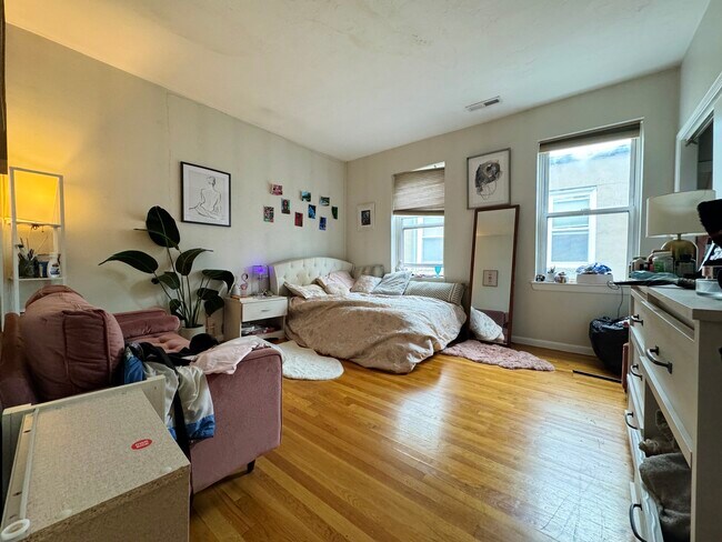 Foto del edificio - 174 Cottage St