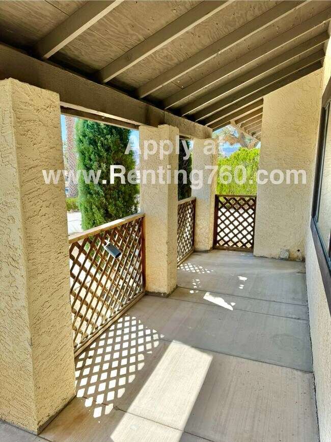 Building Photo - Updated 3 Bedroom 2 Bathroom on the Mesa!!