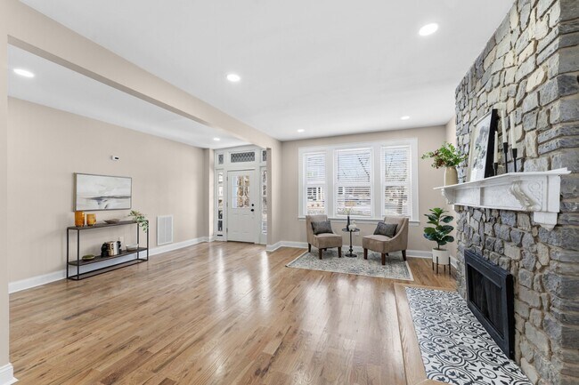 Foto del edificio - 94-96-96 Montrose St