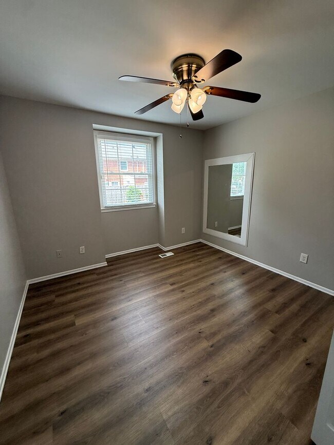 Foto del edificio - Beautifully updated 3-bedroom townhome in the heart of South Charlotte.