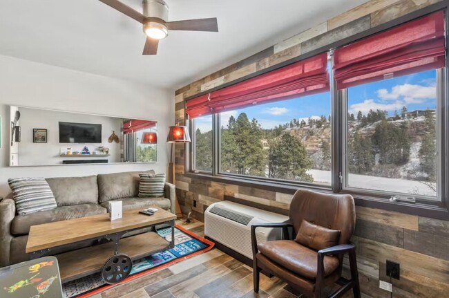 Building Photo - 314 Tamarron Dr