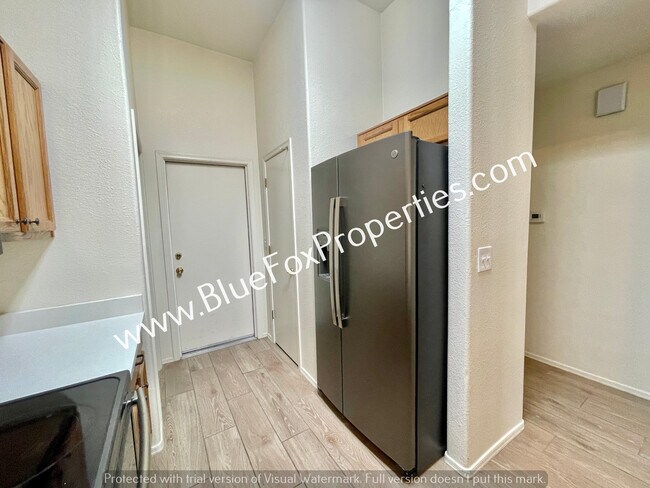 Foto del edificio - 2472 W Chris Oliver Way