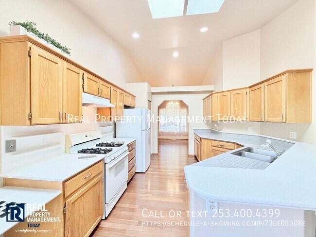 Building Photo - 3305 48th St NE