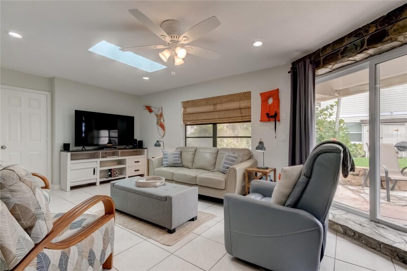 Foto principal - 2800 Gulf Blvd