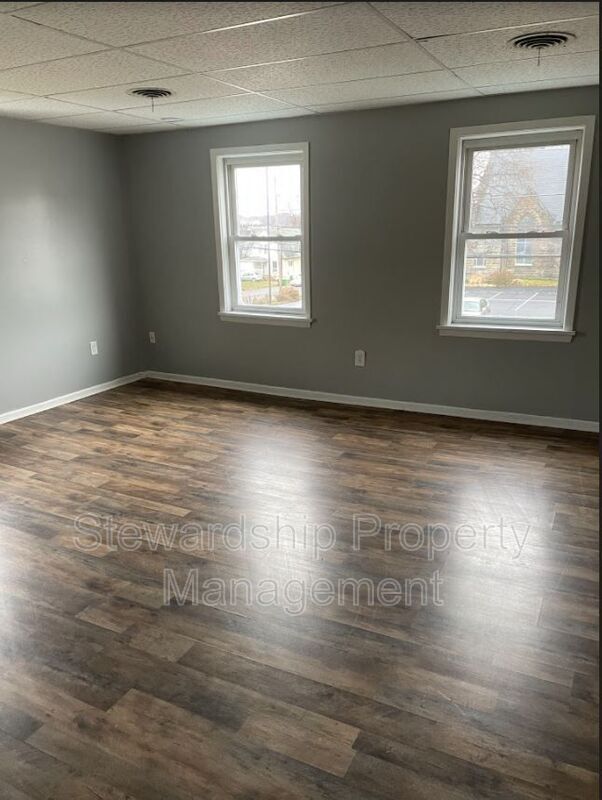 Building Photo - 315 Oak Ave SE