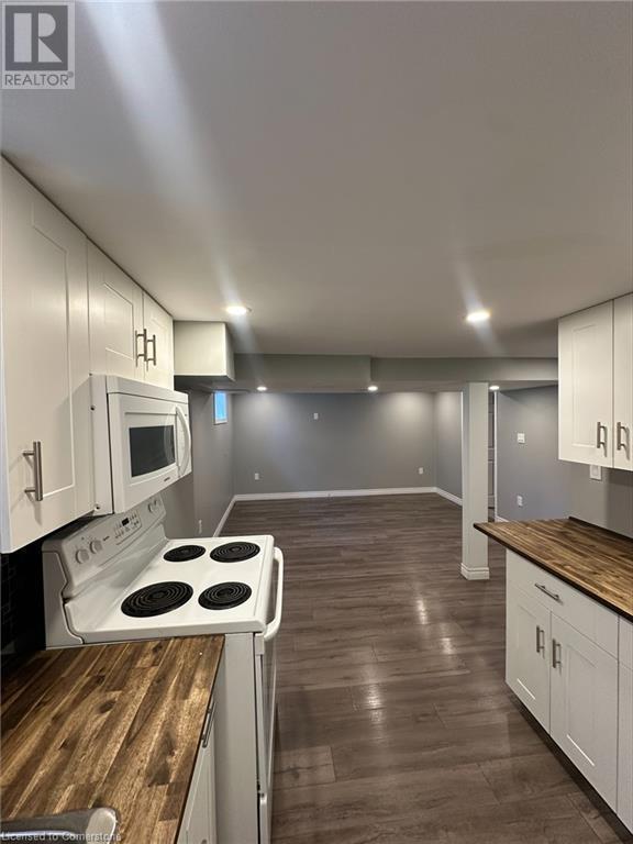 Photo du bâtiment - 198 E 15th St