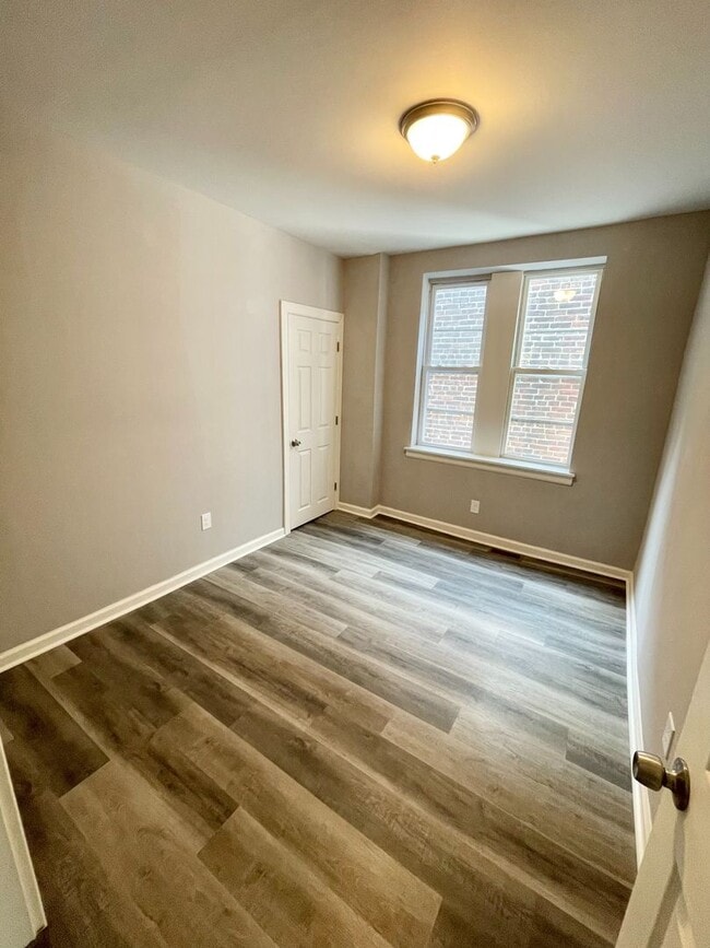 Building Photo - 4930 Brown St